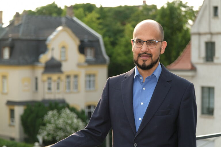 Hatem Elliesie im Interview bei Deutschlandfunk Kultur